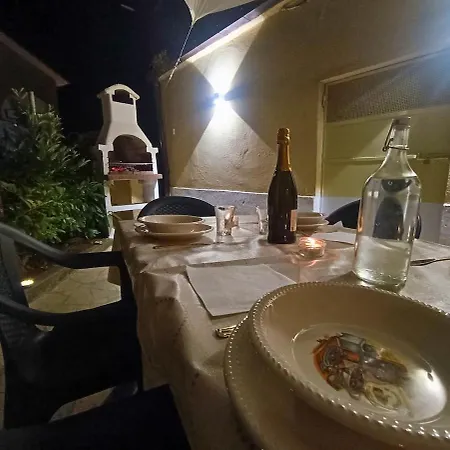 La Casetta Del Cuore - Centro Con Giardino Apartment